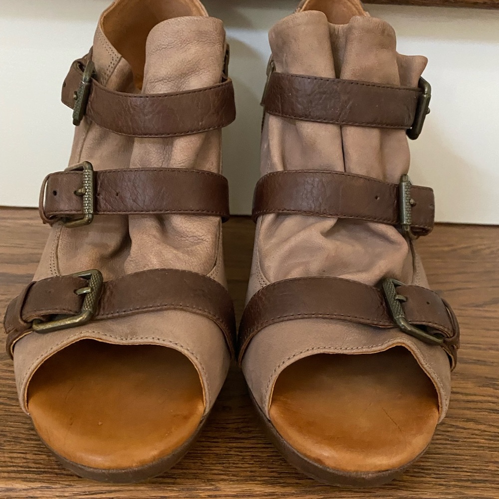 Naya Buckled Shoe Boots size 11